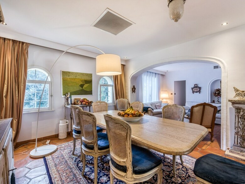 Charming Villa With Private Pool And In Quiet Area In La M�le