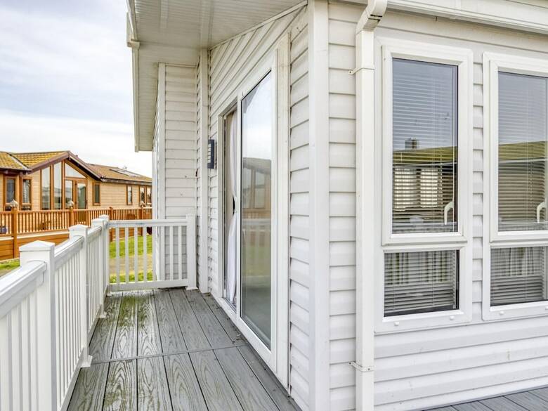 Cosy Home In Hastings With Balcony