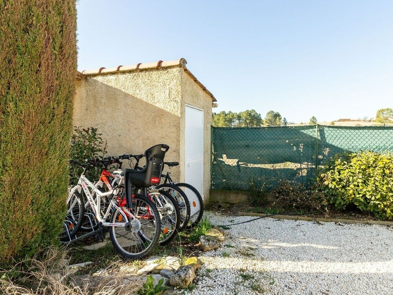 Lush Villa In Gargas With Private Swimming Pool