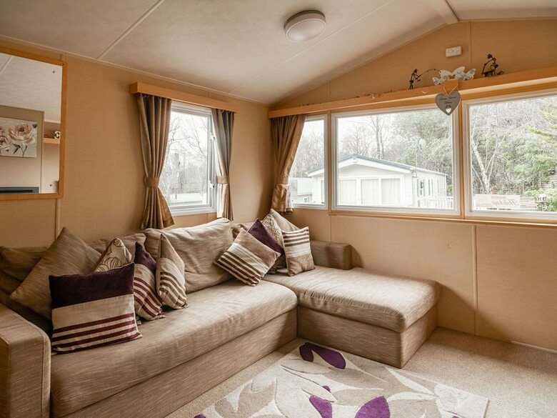Simplistic Home In Hastings Near Old Town