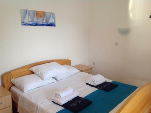 White Breeze Apartments