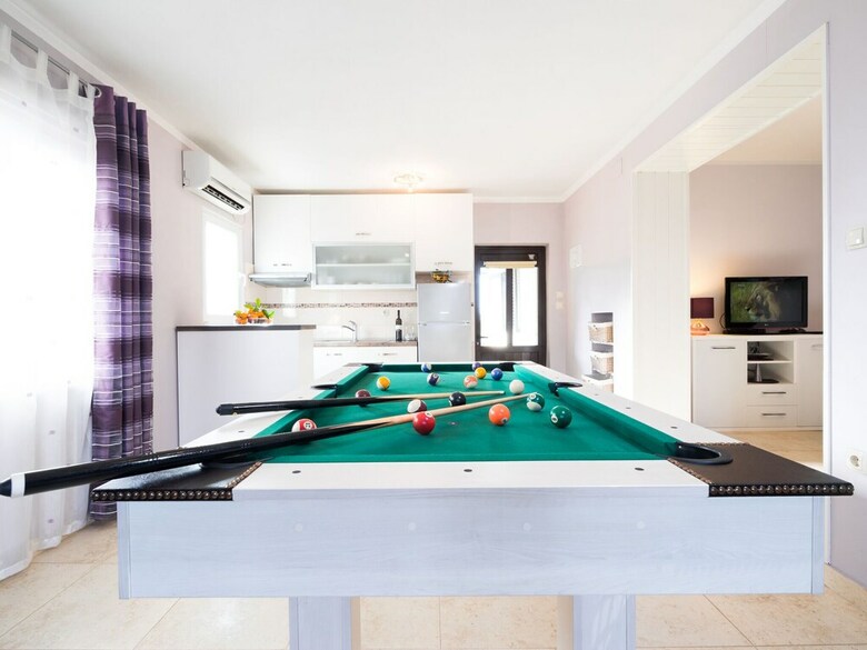 Alluring Holiday Home In Kor?ula With Whirlpool