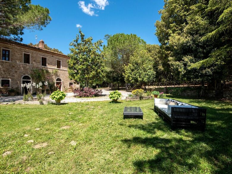 Vintage Apartment In Rapolano Terme With Swimming Pool
