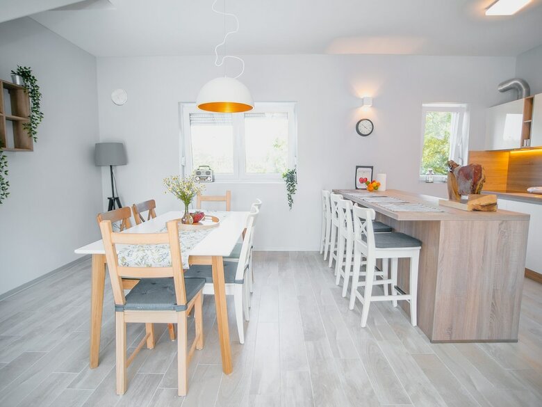 Lovely Holiday Home In Lovinac With Garden