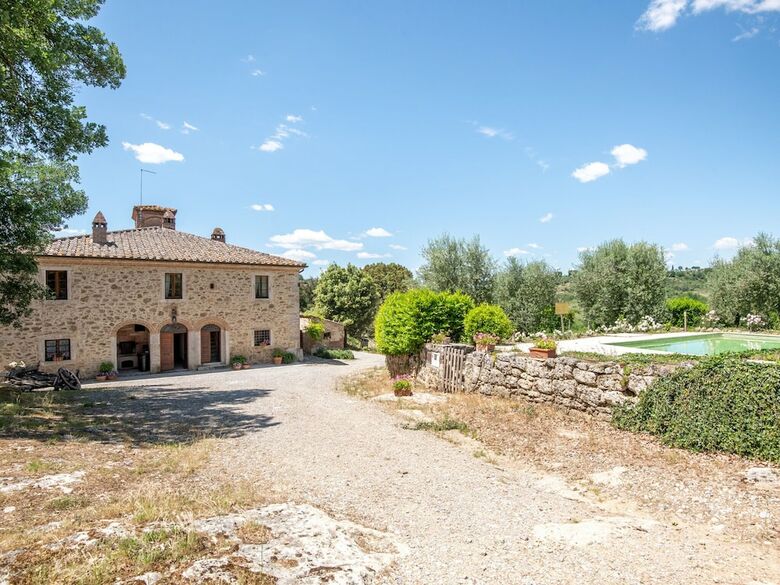 Alluring Apartment In Rapolano Terme With Swimming Pool