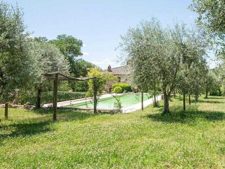Alluring Apartment In Rapolano Terme With Swimming Pool