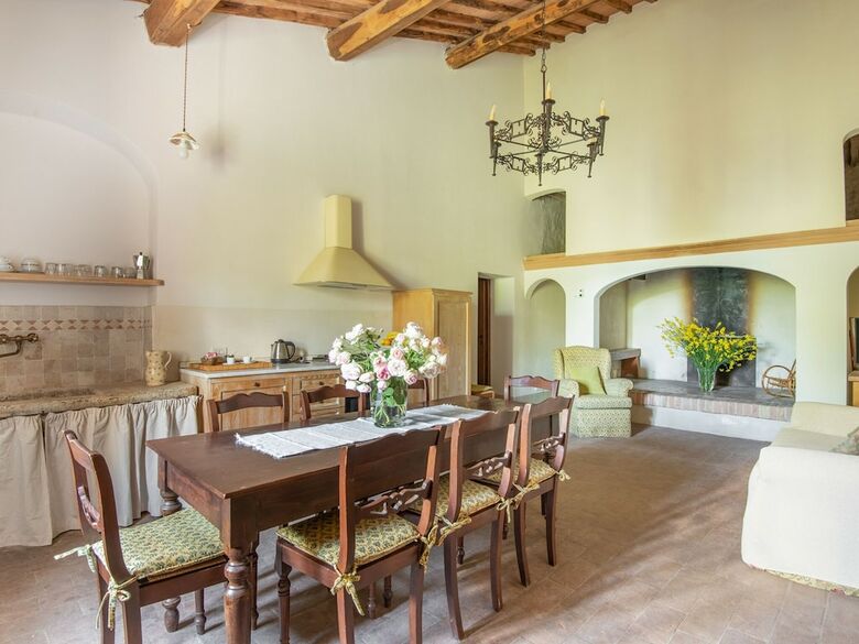 Alluring Apartment In Rapolano Terme With Swimming Pool
