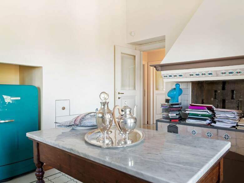 Plush Holiday Home In Macerata With Jacuzzi