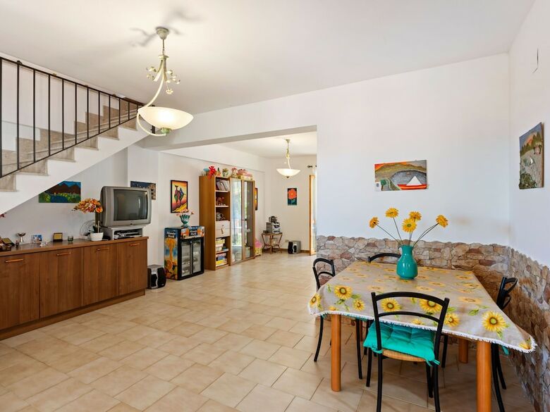 Lovely Villa In Messina Near Sea Beach