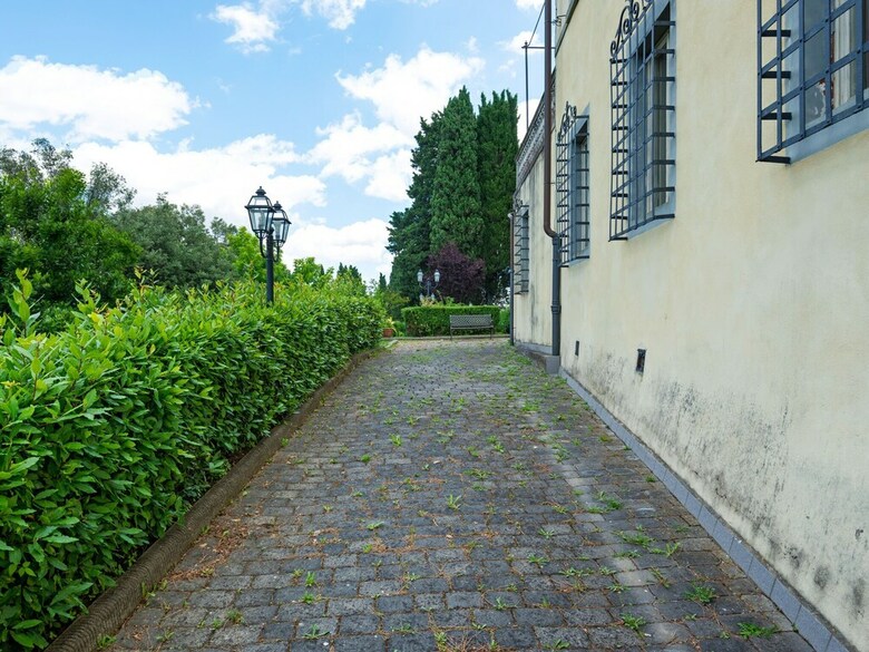 Secluded Apartment In San Miniato With Swimming Pool