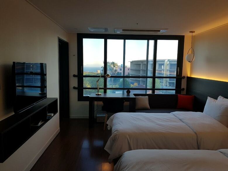 Hotel The Grang Jungmun