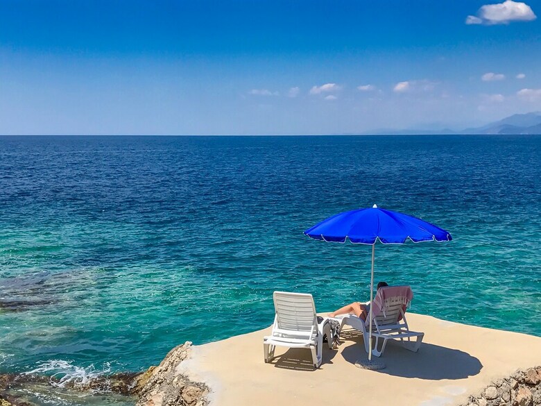 Open Sea Luxury Apartments