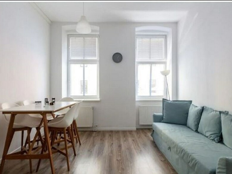 Modern Apartment In Vienna With Library