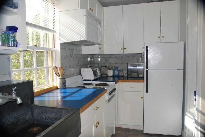 504 Old Harbor Road - Six Bedroom House