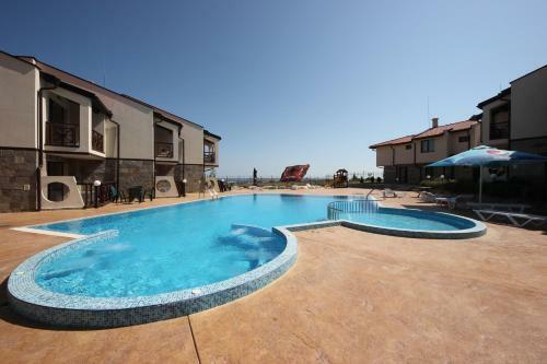 Menada Imperial Heights Villas