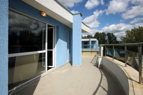 Sofia Apartments In Sunny Residence