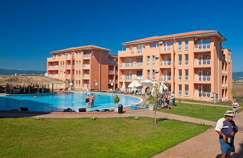 Apartment In Sunny Day 6