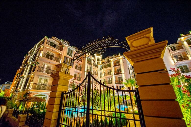 Romance Marine Aparthotel