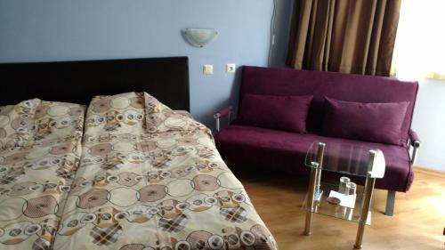 Hostal Guest House Rezvaya