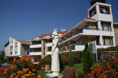Mg Hotel Complex