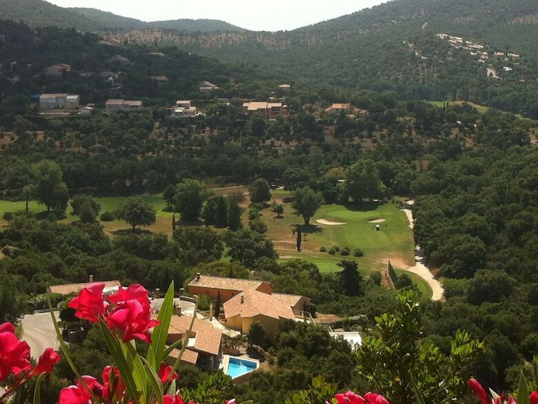 Spacious Villa With Panoramic Views, Located In The Provence