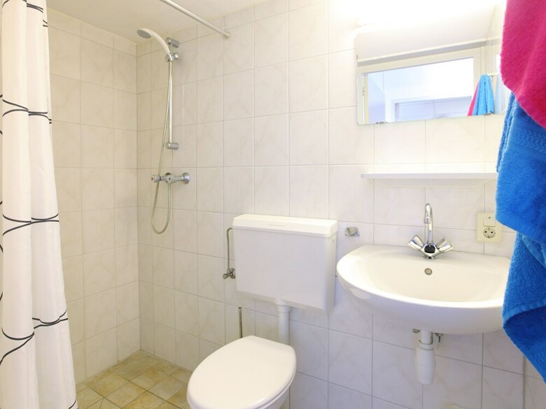 Well-kept Bungalow With Microwave, 4 Km. From Valkenburg