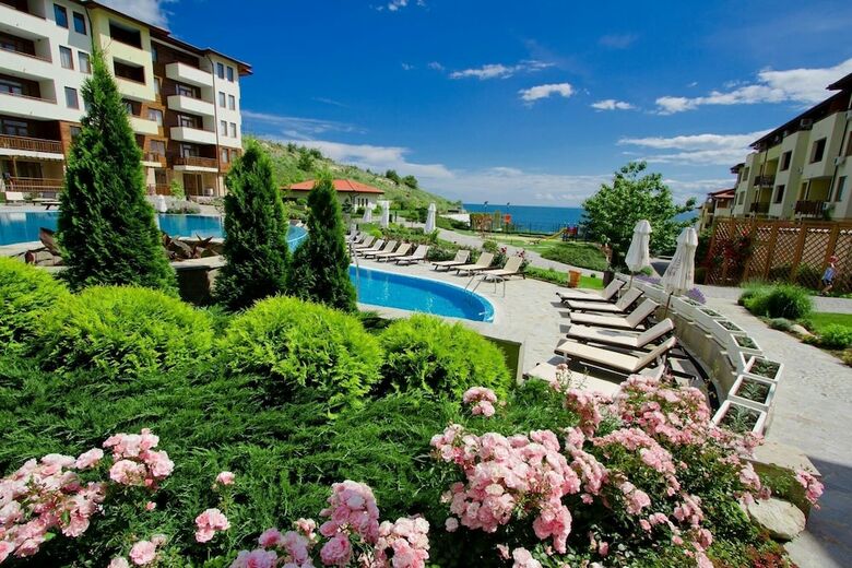 Luxury Apartment In Garden Of Eden
