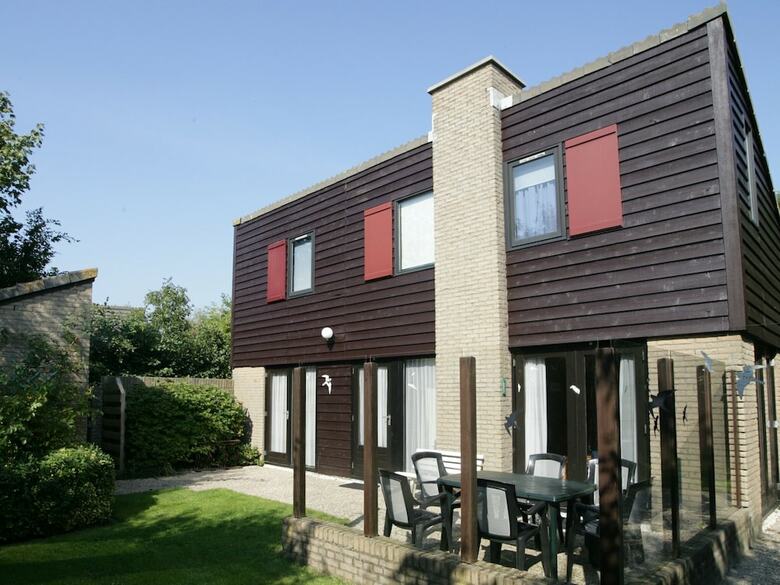 Detached Holiday Home With Dishwasher, Located On Texel