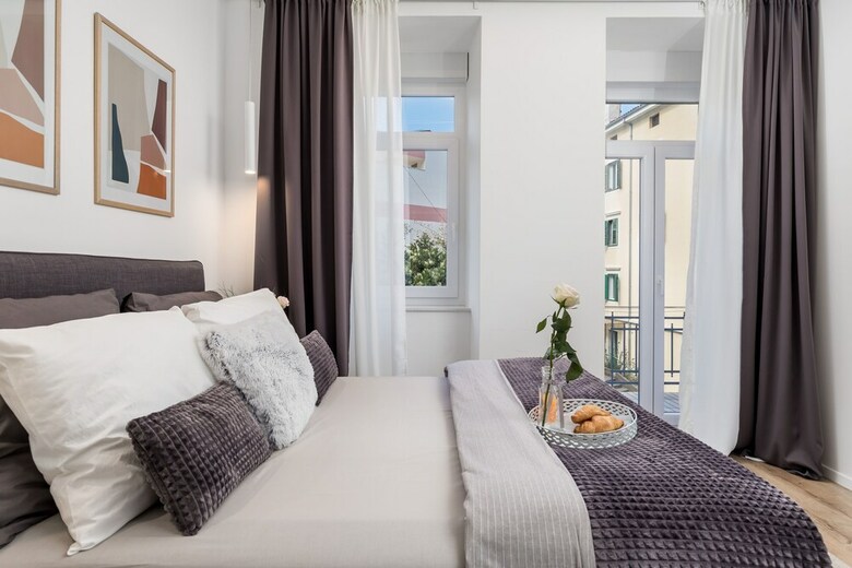 Saint Vitus Apartments With Balcony