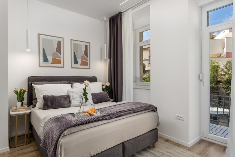 Saint Vitus Apartments With Balcony