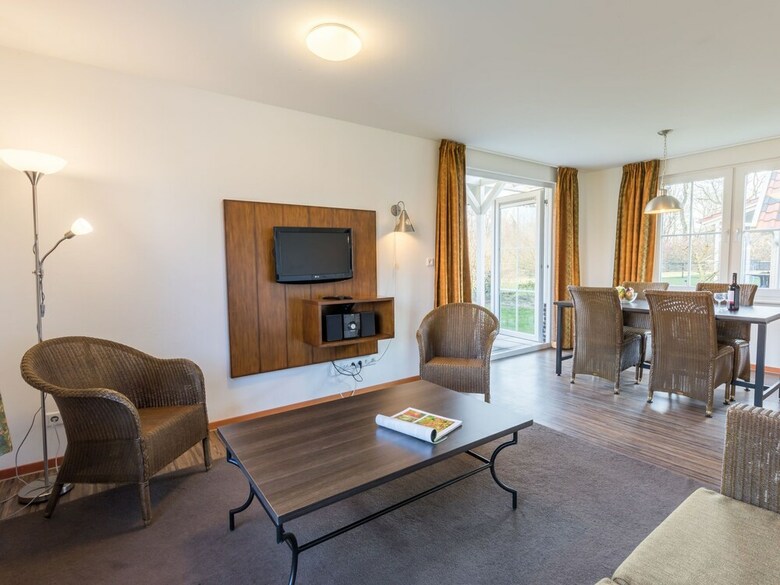 Villa Luxurious Detached With A Garden In de Maasduinen