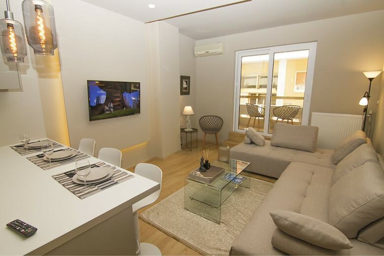 Apartamentos Contemporary Design In Central Athens