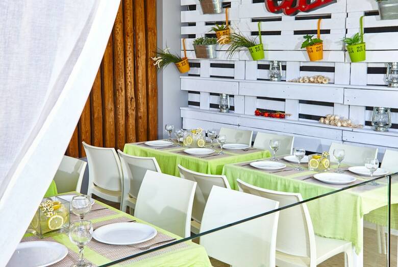 Hotel Manos Maria