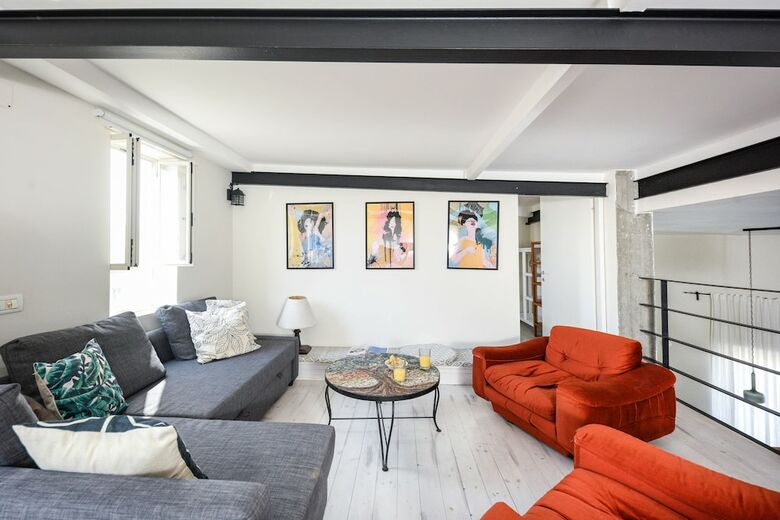 Apartamento Captivating Apt Wt Balcony And Roof Top