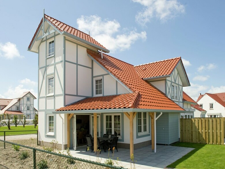 Spacious, Detached And Child-friendly Villa, Beach At 400 M