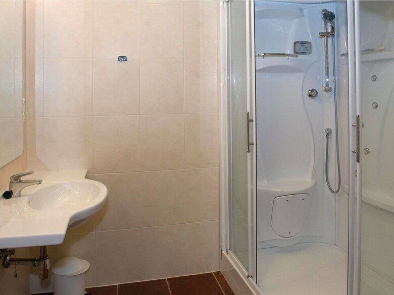Nice Villa With Washing Machine, Close To The River Moselle
