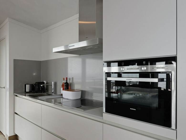 Luxurious Villa With A Nice Deck, In Nature Reserve de Punt