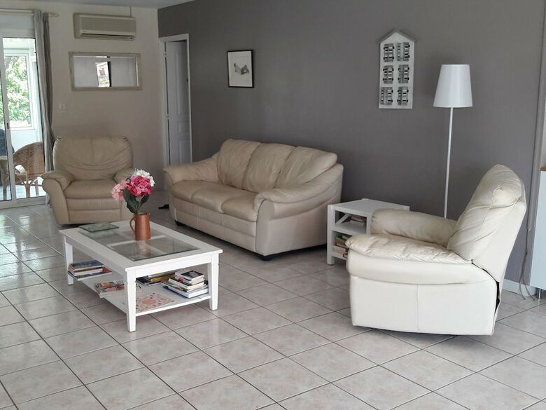 Classy Villa In Roquebrun With Swimming Pool