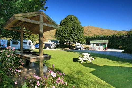 Kingston Top 10 Holiday Park