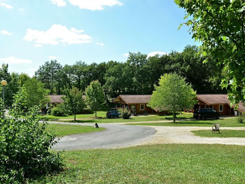 Garden-view Holiday Home Surrounded By Nature