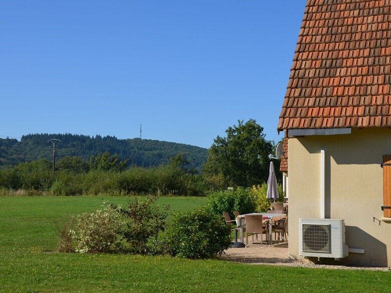 Well-kept, Detached Holiday Home With Air Conditioning