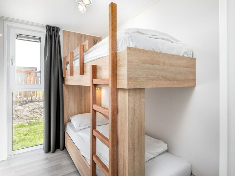 Modern Lodge With Washing Machine, Beach At Walking Distance