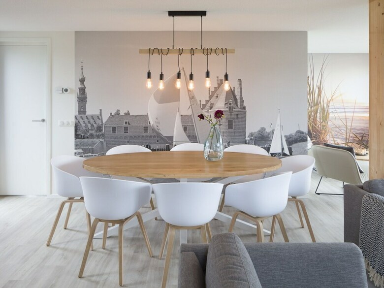 Modern Villa With 3 Bathrooms, Located Close To Lake Veere