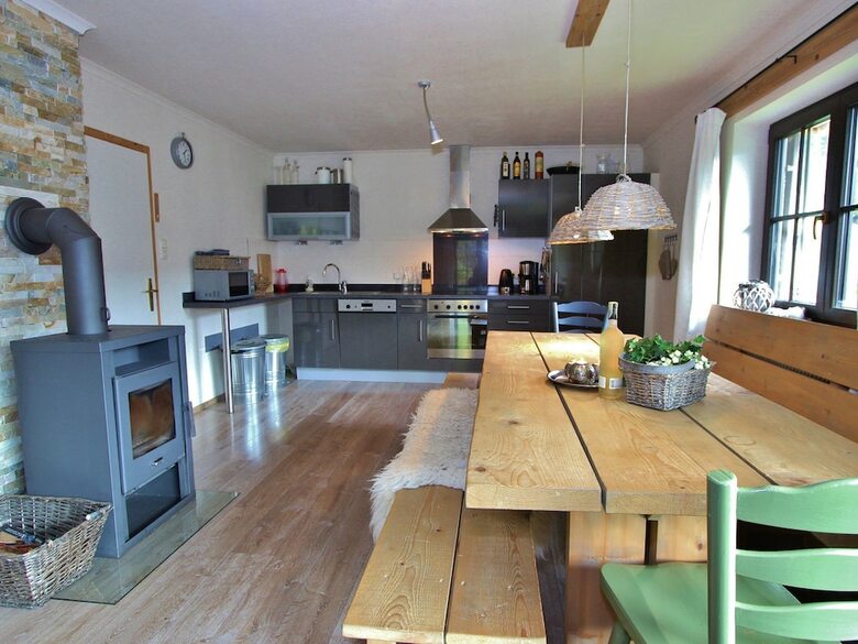 Spacious Chalet In Leogang Near Ski Area