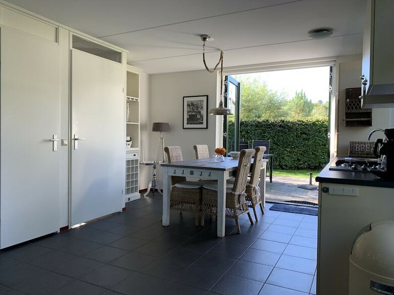 Nice Holiday Home With Dishwasher, Near The Beach