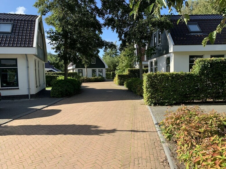 Nice Holiday Home With Dishwasher, Near The Beach