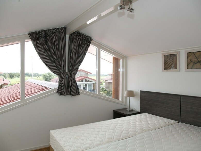 Detached Villa With Dishwasher, At 17 Km. From Leeuwarden