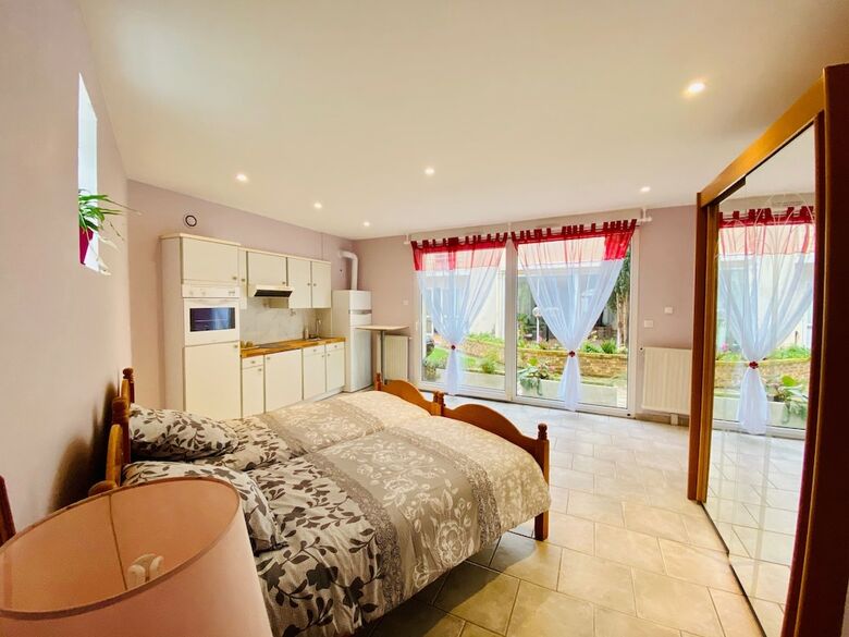 Hotel Reims Sherpa Guest House