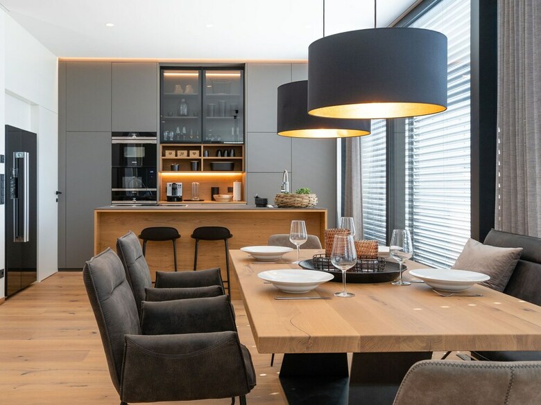 Apartment In An Exclusive Location With Artistic Interiors