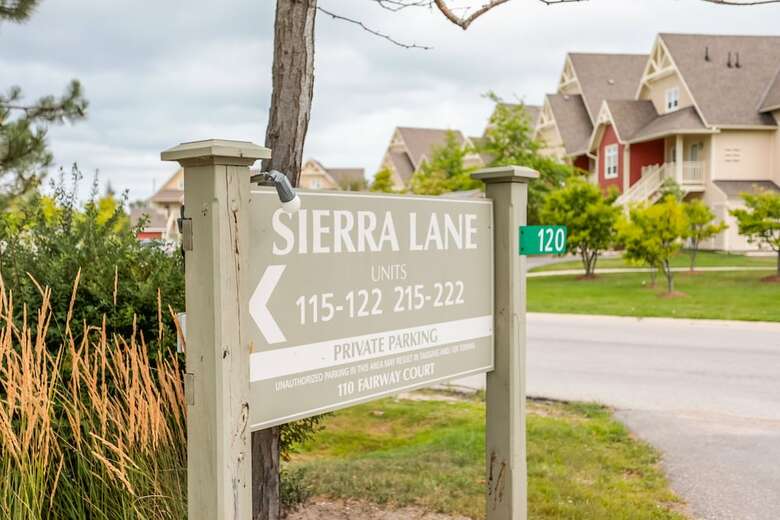 Hotel Sierra Lane Condos